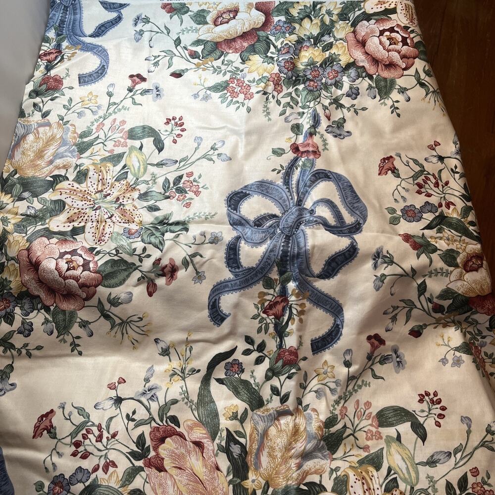 Vtg 5th Avenue Designs Upholstery Screen Printed Fabric Floral 29x54”